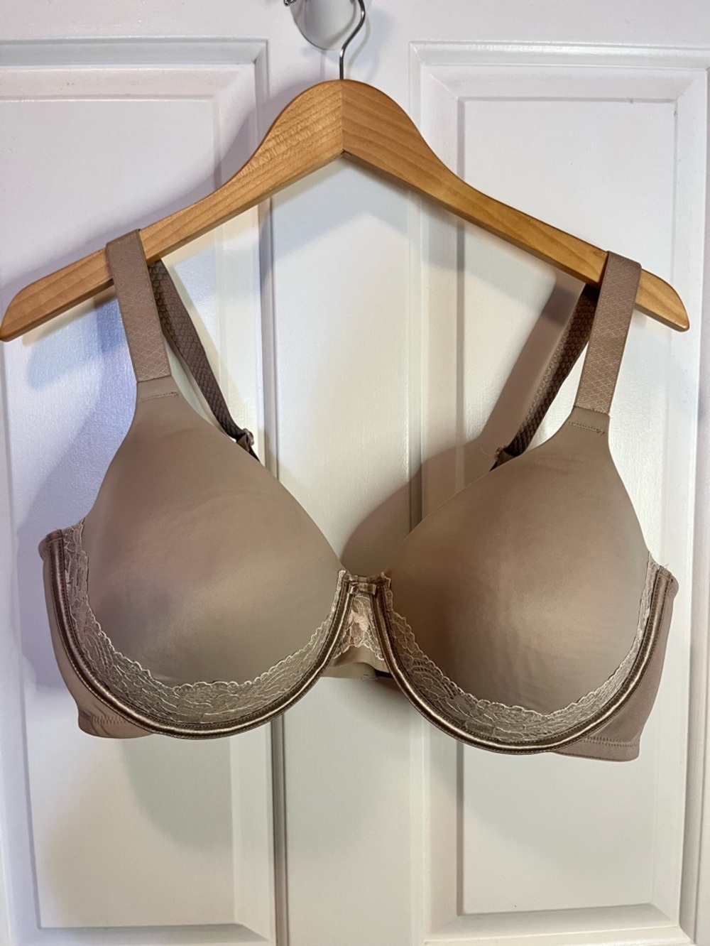 NWOT Vanity Fair 76382 42D T-shirt Underwire Bra in Toasted Coconut